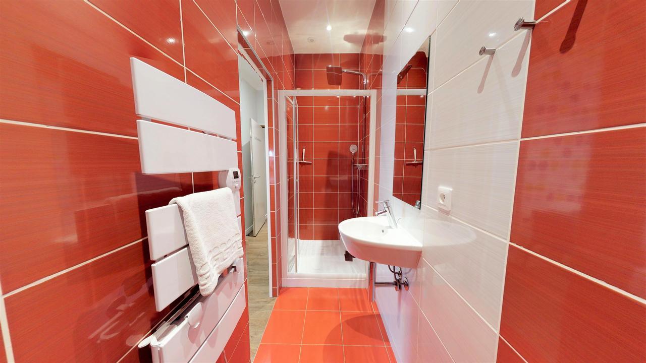 Appartement Les Charmettes du 6ème - Aulyondort Extérieur photo